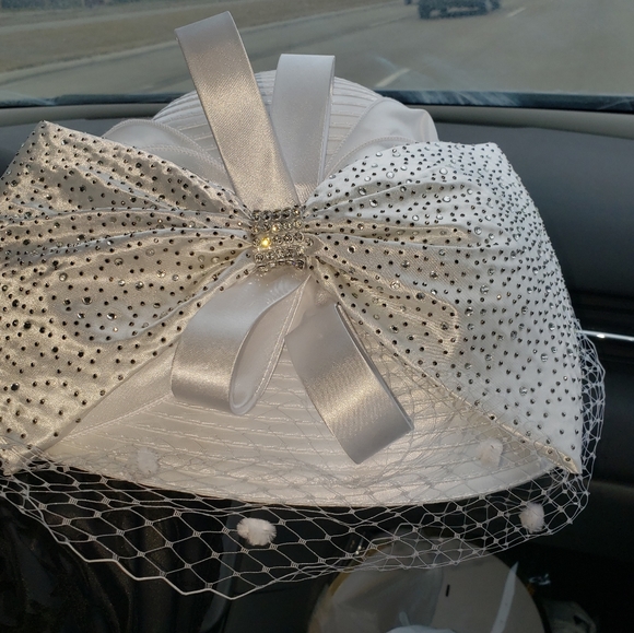 Tea derby style hat main image 4